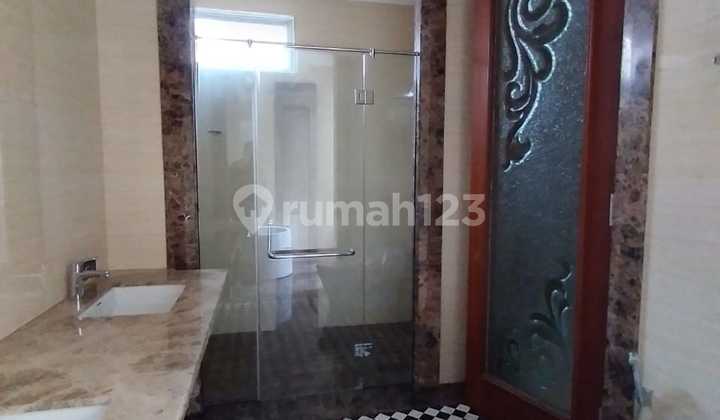 FOR SALE READY-TO-OCCUPY HOUSE IN GRAHA FAMILI 2