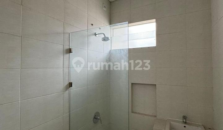 FOR SALE RENOVATED READY TO OCCUPY HOUSE NORTHWEST LAKE CITRALAND 2