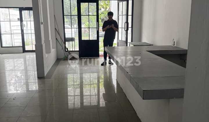 Strategic Pandu Raya Commercial Building Suitable for Offices