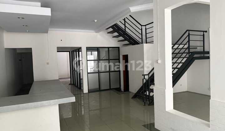 Strategic Pandu Raya Commercial Building Suitable for Offices