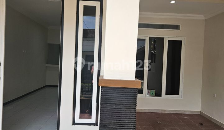 Rumah Siap Huni 3 Lantai Griya Indah Dekat Akses Tol 2