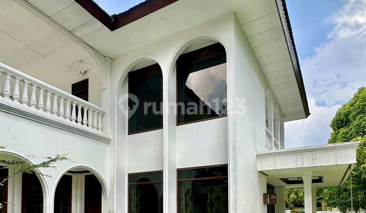 Classic House Vila Duta Bogor with Access Near Main Pajajaran Road 1