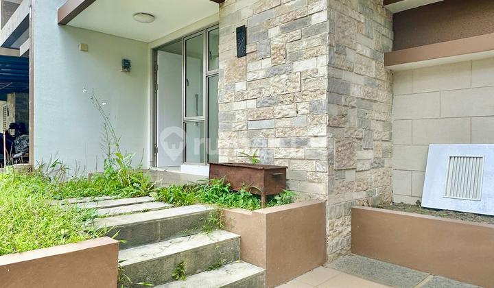 Ready-to-Occupy Exclusive Royal Tajur House, Comfortable and Cool in Bogor.