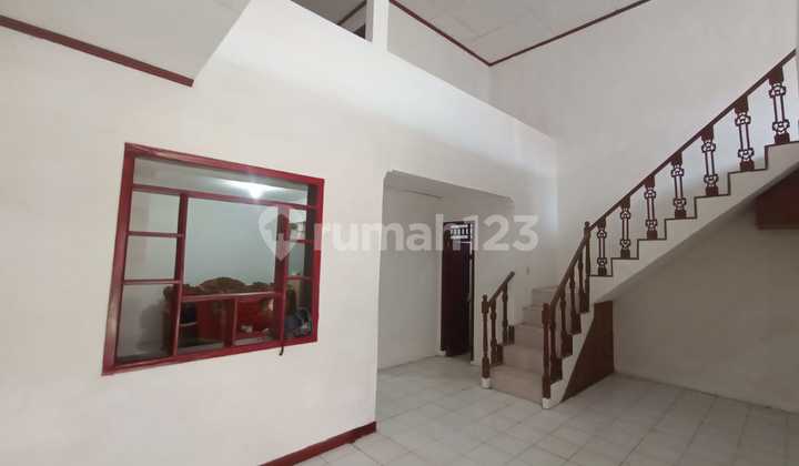 5 Bedroom House Near Bogor Station and Mosque