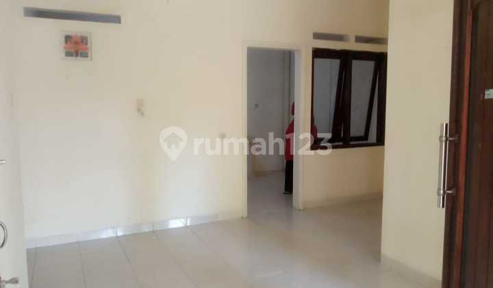 Wide House Facing Garden Near Jalan Baru, Bogor City 2