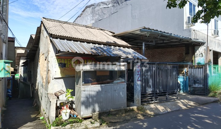 House on Main Road Near Pandu Raya and Pajajaran 2