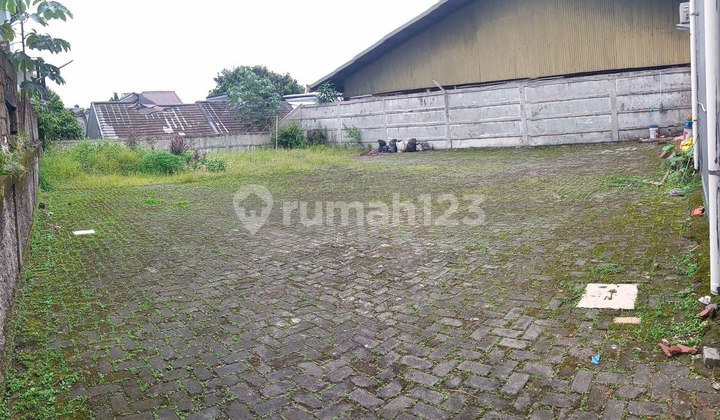 Tandem Shop House with Spacious Parking in West Bogor 2