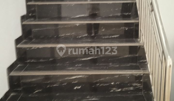 Rumah 2 Lantai Dekat Taman Yasmin Bogor 2