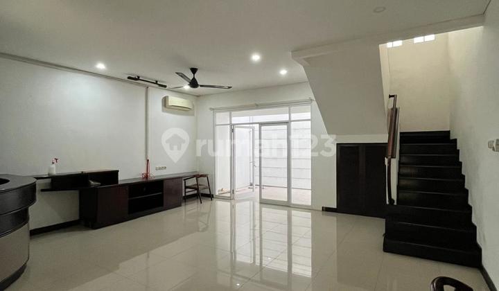 Rumah Disewakan di Janur Elok Kelapa Gading 2