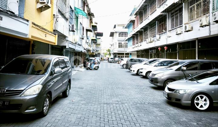 For Sale of Row Shophouses on Katamso Street, Medan - City Center 2