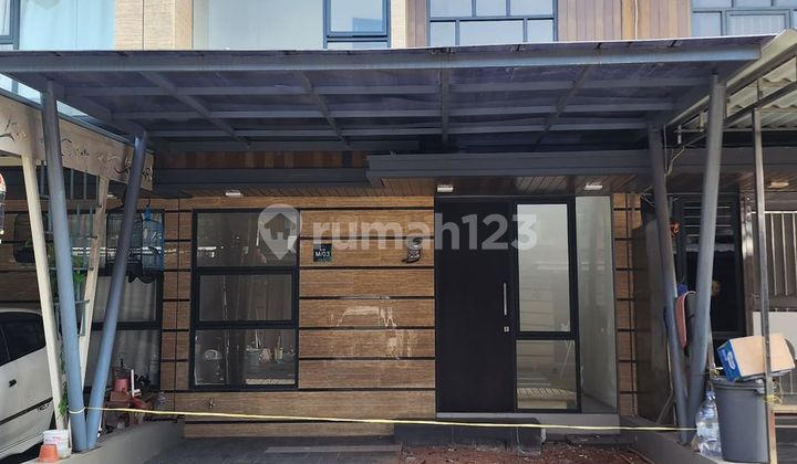 Rumah The First Stonecluster Agate Blok M No. 03 Rumah The First Stonecluster Agate Blok M No. 03