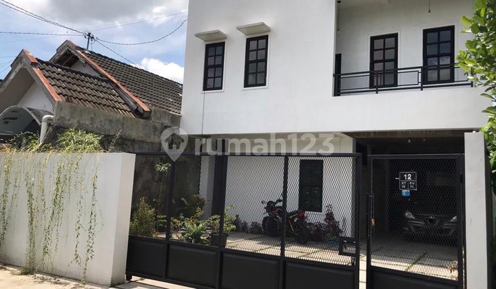 Classic House with Commercial Space Bonus in Depok Sleman