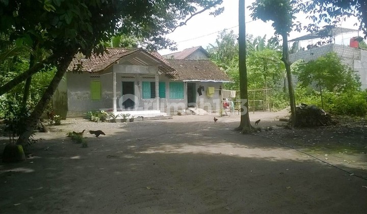 SPACIOUS LAND SUITABLE FOR HOUSING, JONGKE JL MAGELANG KM 7.