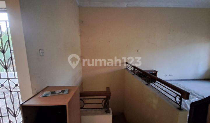 5 Bedroom House Behind Hyatt on Palagan Street, Ngaglik, Sleman 2