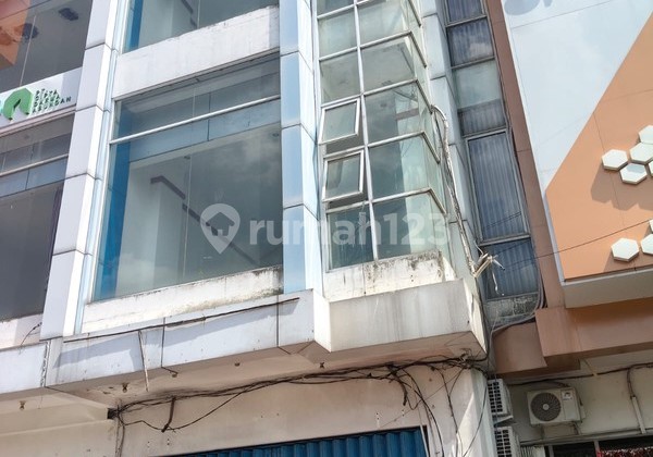 For Rent: Strategic 3-Story Shophouse on North Ring Road Yogyakarta - Suitable for Business For Rent: Strategic 3-Story Shophouse on North Ring Road Yogyakarta - Suitable for Business