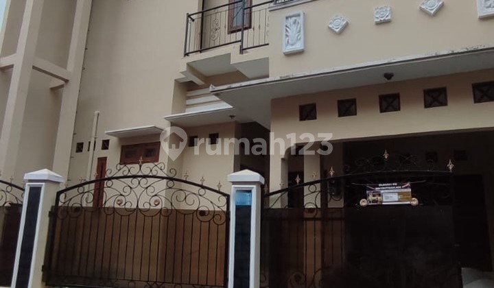 Disewakan Rumah 5 Kamar Tidur Lokasi Dekat Terminal Jombor Sinduadi Mlati Sleman 2