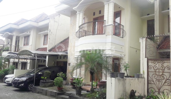 RUMAH MEWAH DEKAT MM UGM/SARDJITO, DALAM CLUSTER PERMATA POGUNG