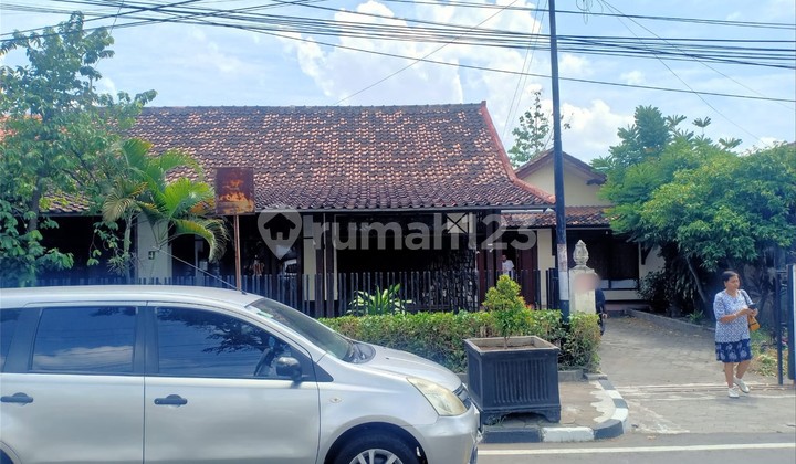 Rumah Tinggal 850 Meter Persegi, Lokasi Dekat Smpn 9 Yogyakarta Rumah Tinggal 850 Meter Persegi, Lokasi Dekat Smpn 9 Yogyakarta