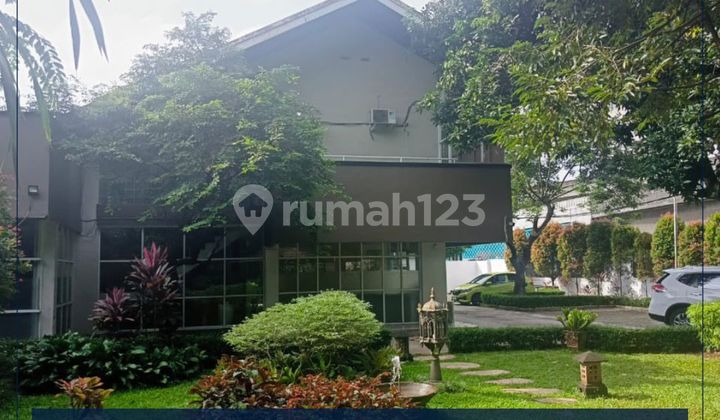 Dijual Cepat !! Rumah Usaha Lokasi Sangat Strategis Kebayoran Baru - Jakarta Selatan