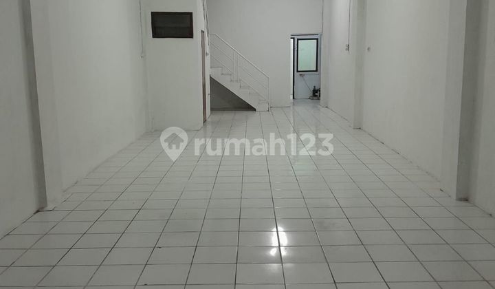 For Sale/Affordable Lease !! Ready-to-Use Shop House in Strategic Location Petojo - Central Jakarta 2