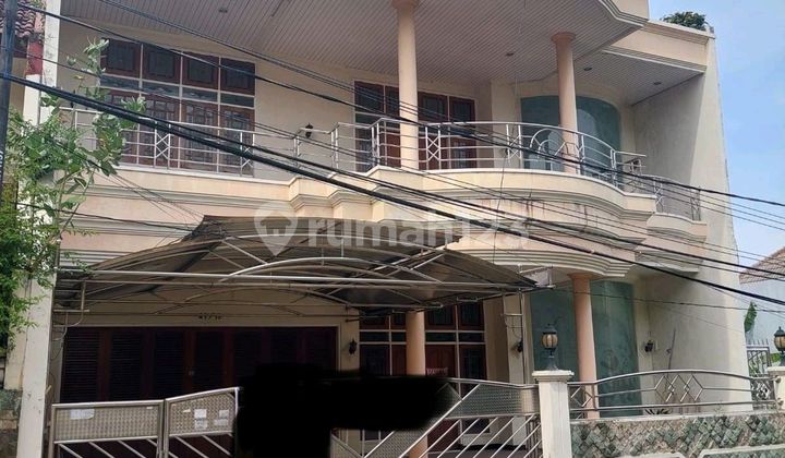 Rumah Mewah 2 Lantai  1