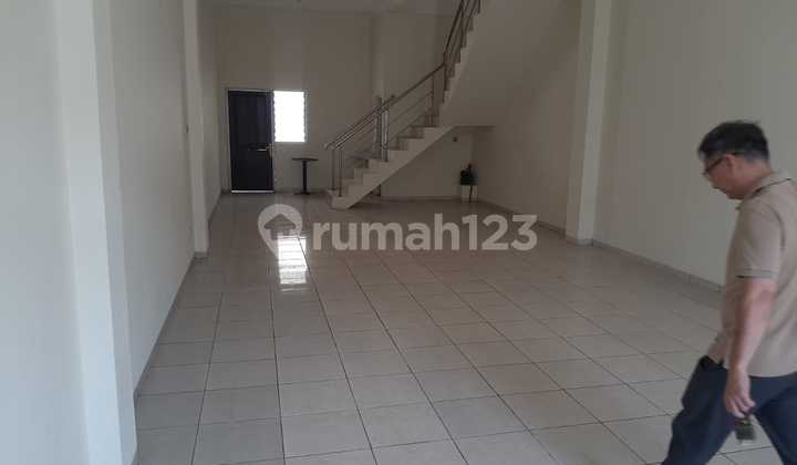 Roda Mas 2-Story Shophouse Suitable for Business 2