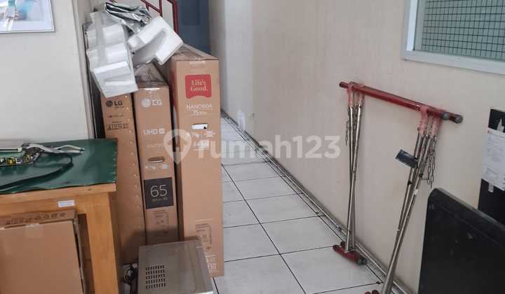 For Rent in Cideng Area, Double Storefront Ruko, can be 1 Ruko. 2