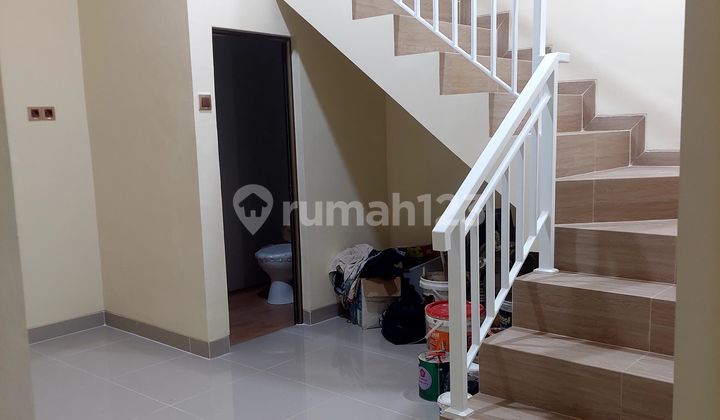 For Quick Sale: Sunter House on Main Road, Good for Business