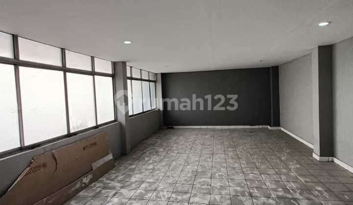 For Rent Cheap House Spacious Strategic Location Rare Find