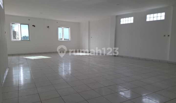 For Rent Warehouse / Attached Newly Renovated Shophouse Ready to Occupy $$$$ Shophouse 2