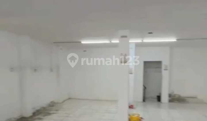 Disewakan Ruko Area Kemayorn Lokasi Jln Utama Disewakan Ruko Area Kemayorn Lokasi Jln Utama
