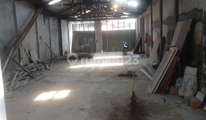 Disewakan Gudang Lokasi Strategis Pinggir Jalan Disewakan Gudang Lokasi Strategis Pinggir Jalan