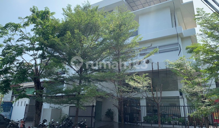 For Rent Building/Shop House Still Operating Strategic Location Suitable for Cafe, Office, Restaurant, Skin Care, Clinic, Warehouse, etc. For Rent Building/Shop House Still Operating Strategic Location Suitable for Cafe, Office, Restaurant, Skin Care, Clinic, Warehouse, etc.