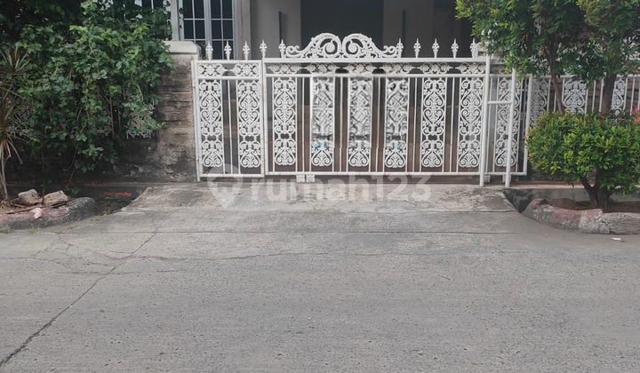 For Sale Hook House, suitable for Business, Cafe, Culinary, etc. For Sale Hook House, suitable for Business, Cafe, Culinary, etc.