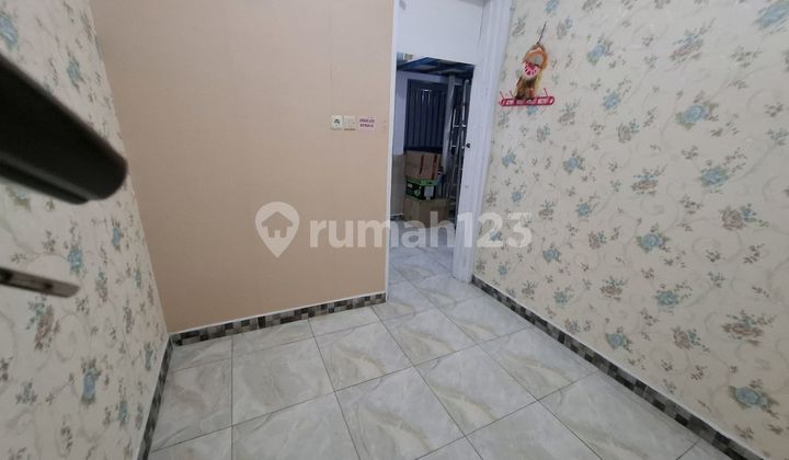 Quick Sale 3-Story House at a Low Price 2