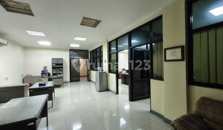 Dijual Cepat Ruko Gandeng Lokasi Bagus untuk Usaha di Pangeran Jayakarta