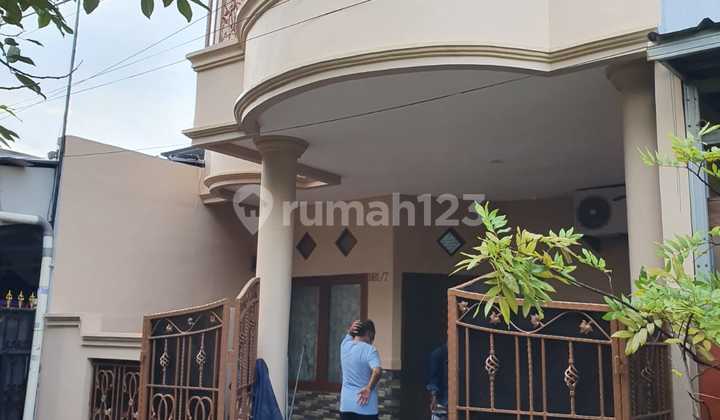 Rumah, 2 Lantai, SHM, Bebas Banjir