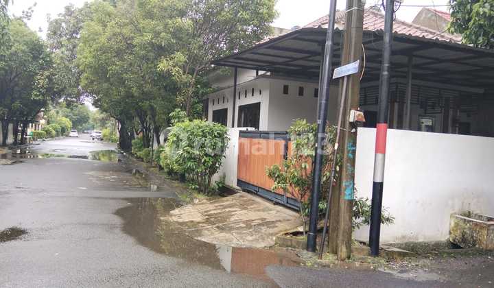 Bebas Banjir, Rumah, SHM, Dekat Pusat Perbelanjaan
