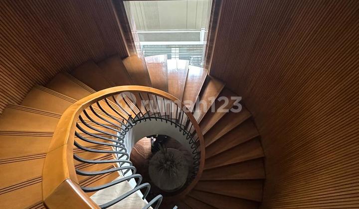 Rumah, 3 Lantai, di Pondok Indah