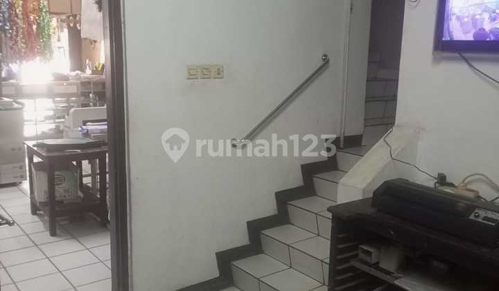 For Rent, Adjacent Shop Houses, Located at Ps.curuq Market. 2