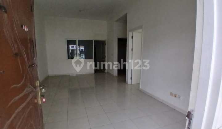 Rumah siap huni SHM di suvarna sutera, Tangerang  2