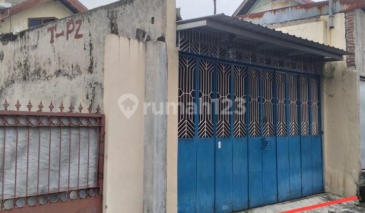 Rumah Nyaman 184m2 Dekat Pasar Gede Solo Rumah Nyaman 184m2 Dekat Pasar Gede Solo