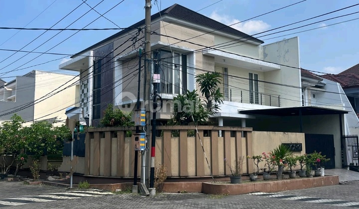 Dijual Rumah Besar Taman Pondok Indah Wiyung
