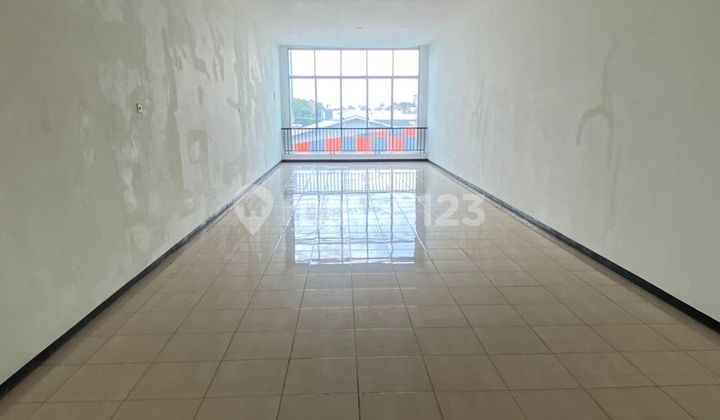 For Rent: Darmo Junction Shophouse, West Surabaya 2