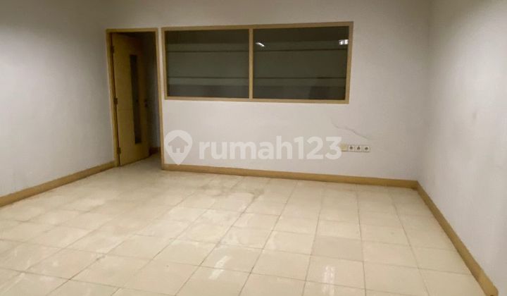For Rent 4-Storey Shop House Kedungdoro Central Surabaya 2
