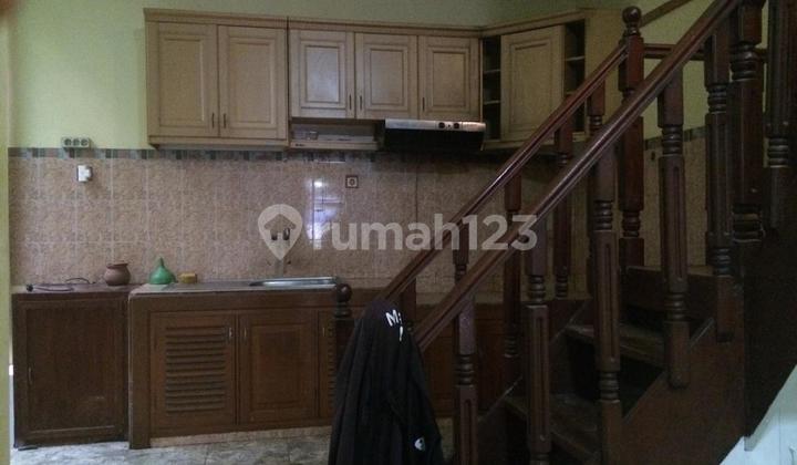 Dijual Rumah 2 Lantai Shm Lokasi Strategis 2