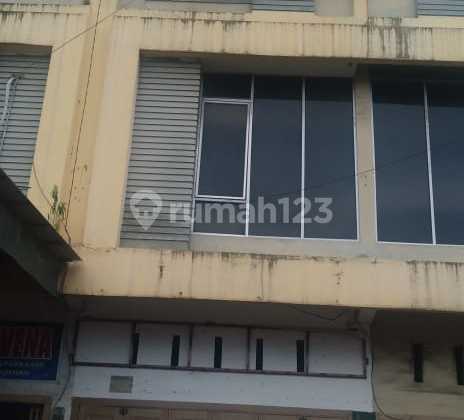 Disewakan Ruko 3½ Tkt Siap Huni Jl. Brigjend Hamid Disewakan Ruko 3½ Tkt Siap Huni Jl. Brigjend Hamid