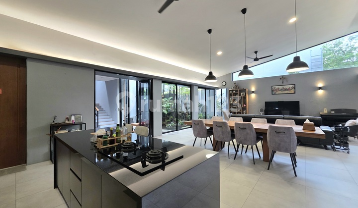 JUAL CEPAT Rumah Mewah Exclusive Listed The Green BSD City