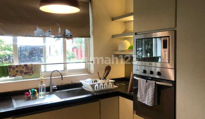 Quick Sale Sutera Feronia corner, semi furnished 2.5 floors 2