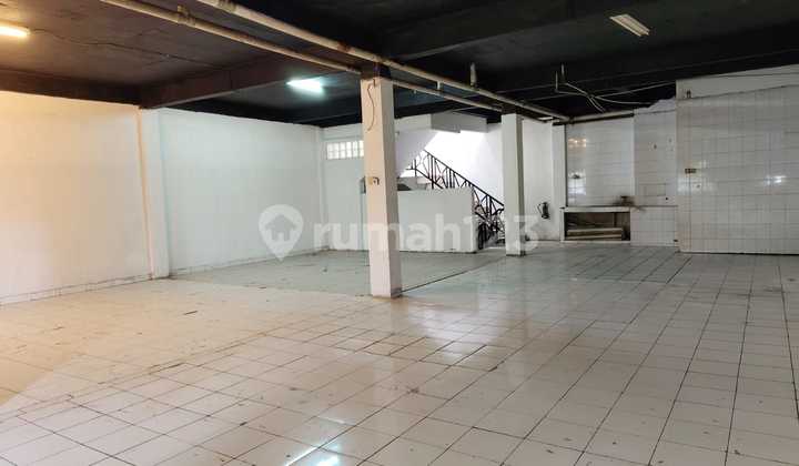 For Rent: 4-Story Row Shop House on Sultan Agung Road, Pondok Ungu, Bekasi. 2
